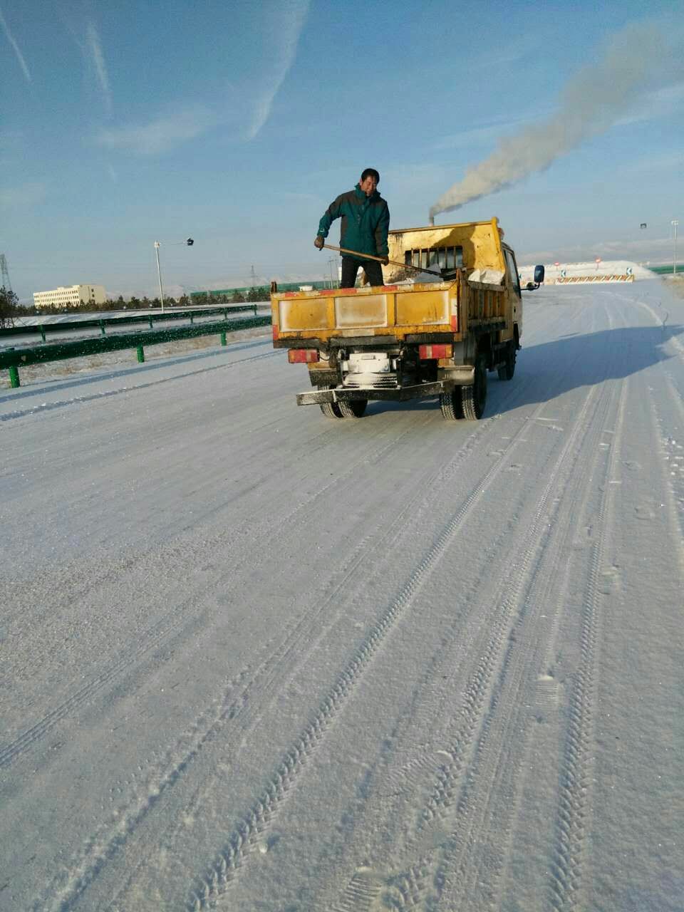 采购融雪盐中标_出了盐还有什么能融雪_撒盐融雪的原理